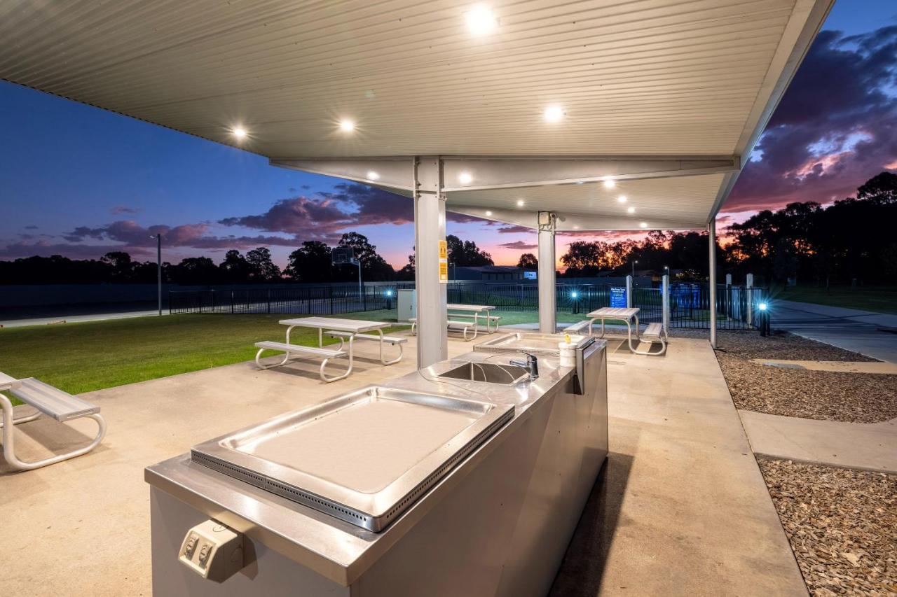 Big4 Deniliquin Holiday Park Ngoại thất bức ảnh