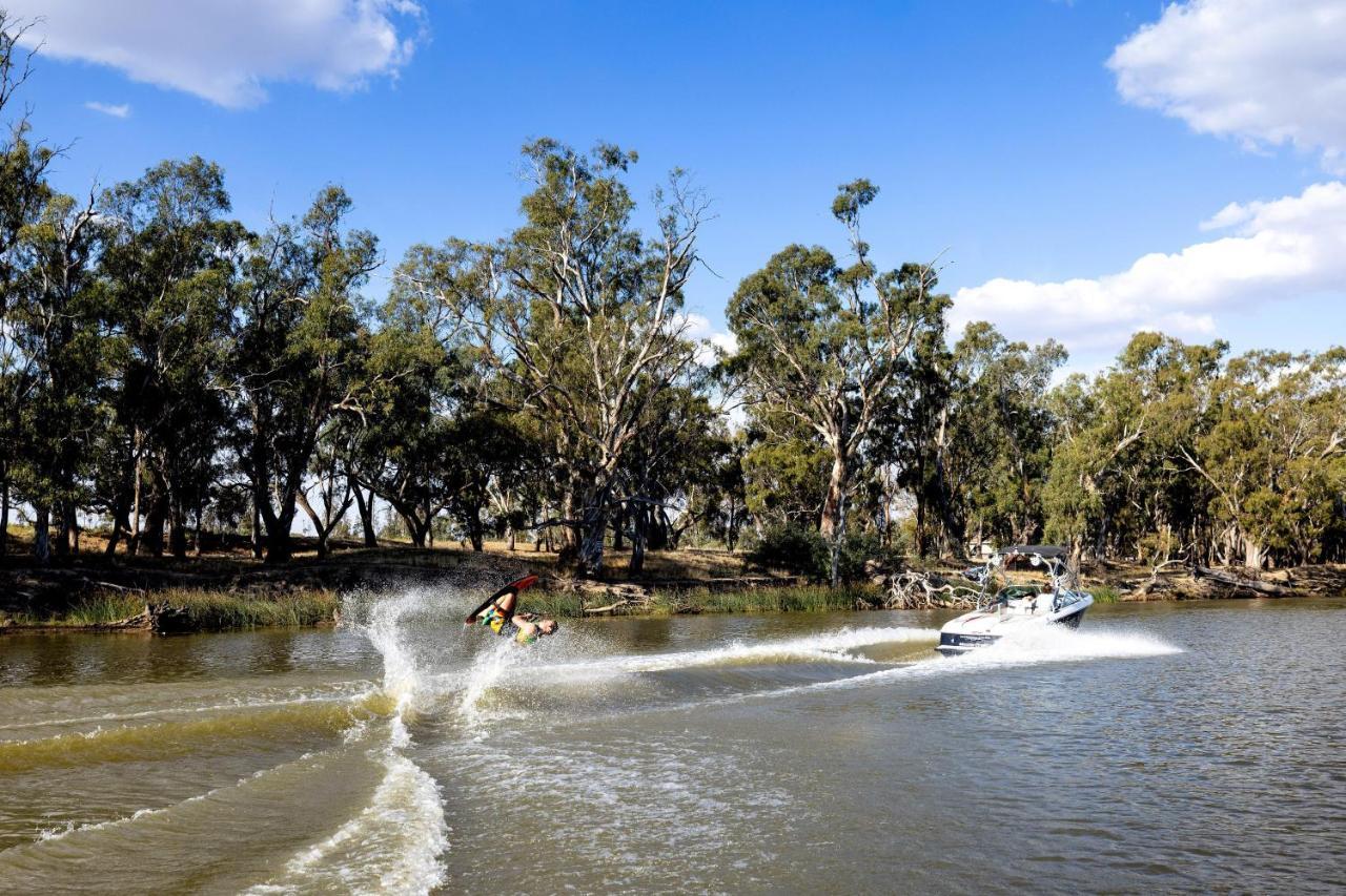 Big4 Deniliquin Holiday Park Ngoại thất bức ảnh