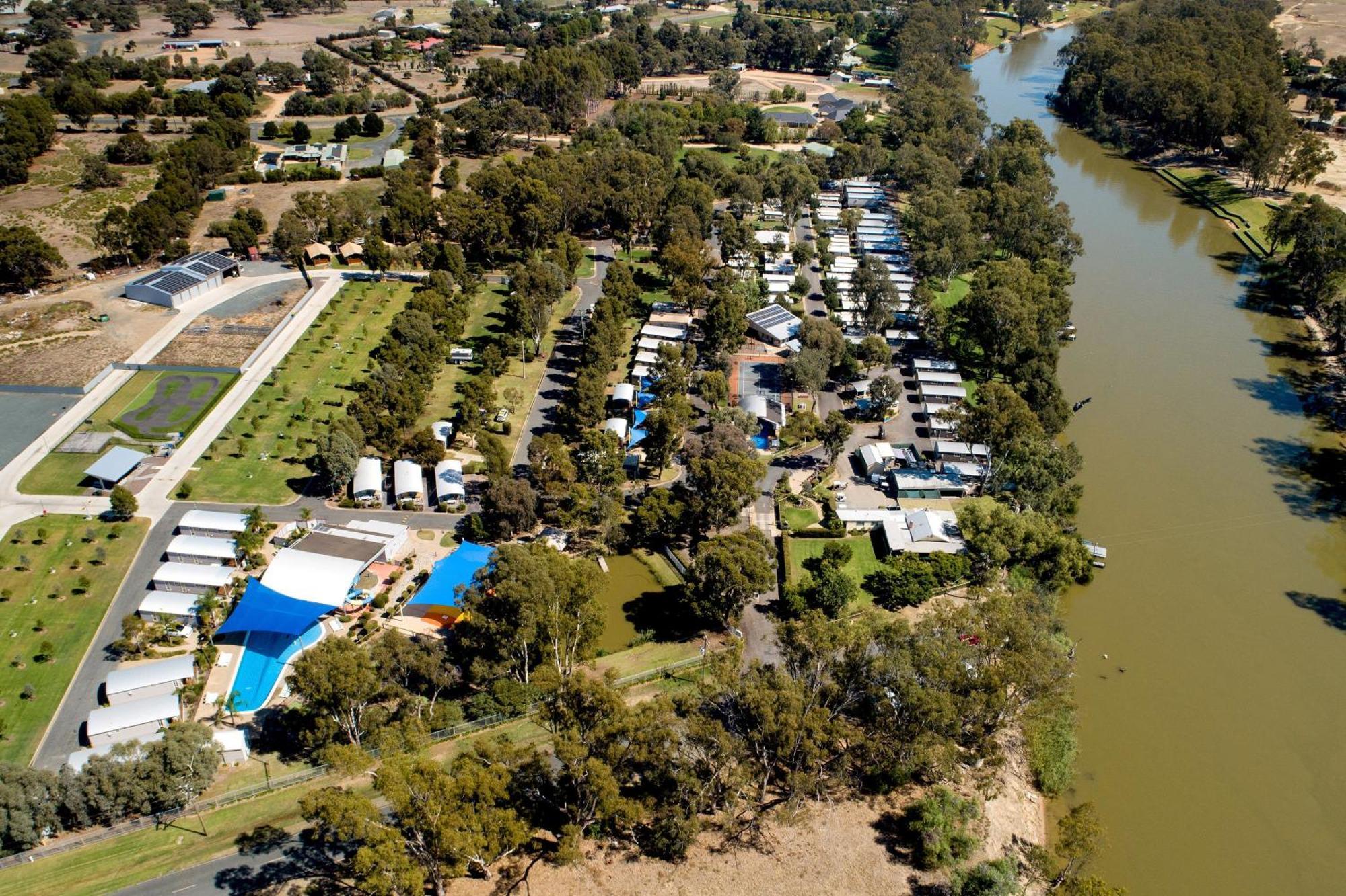 Big4 Deniliquin Holiday Park Ngoại thất bức ảnh