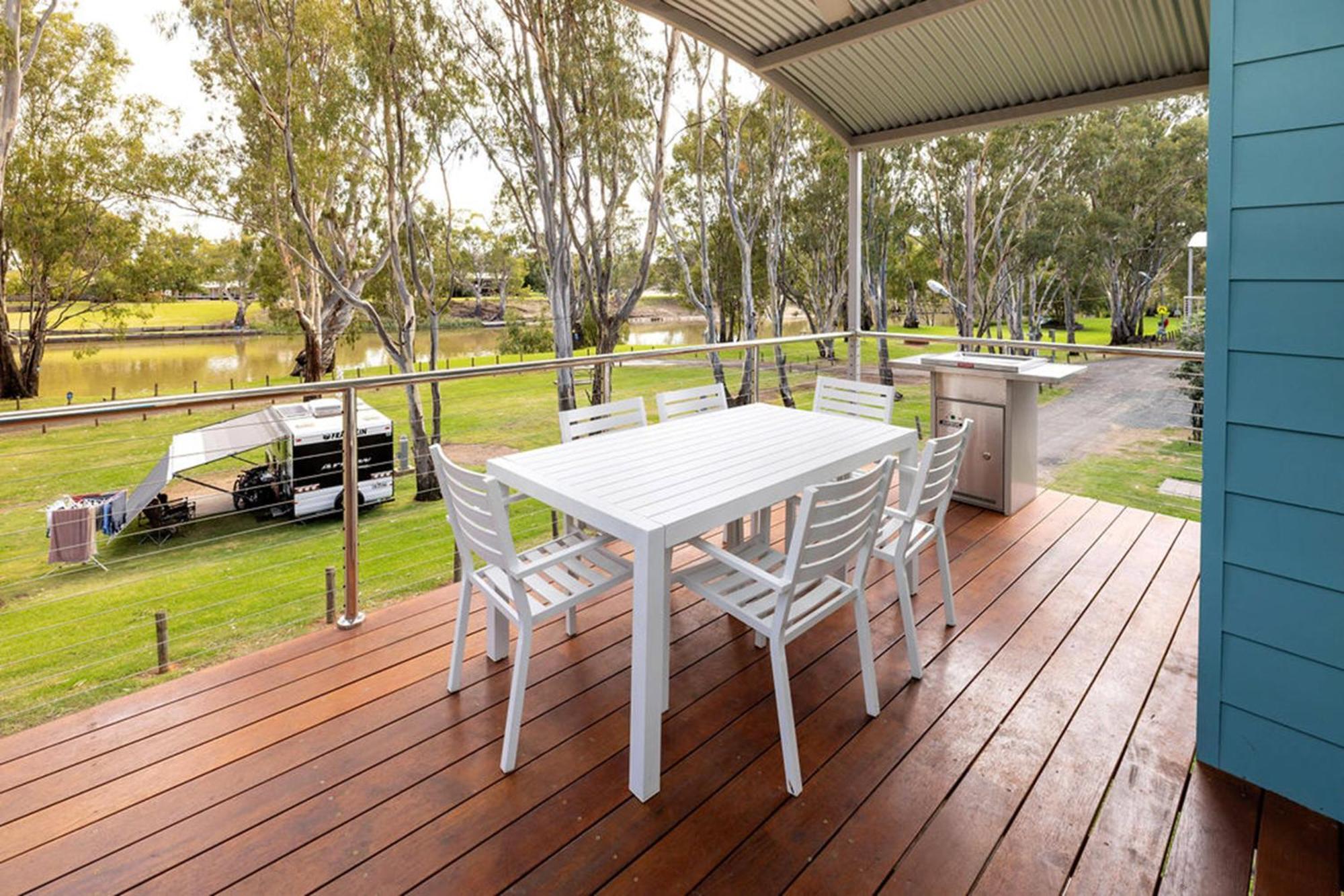 Big4 Deniliquin Holiday Park Phòng bức ảnh