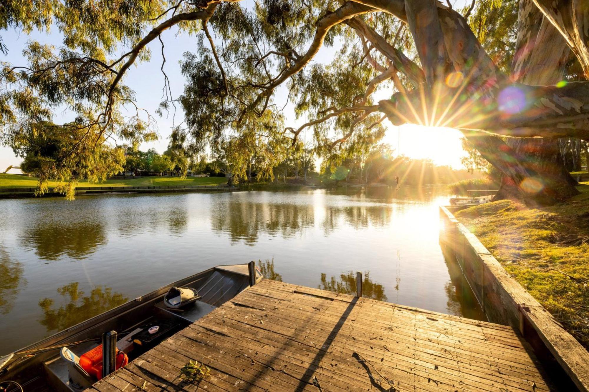 Big4 Deniliquin Holiday Park Ngoại thất bức ảnh